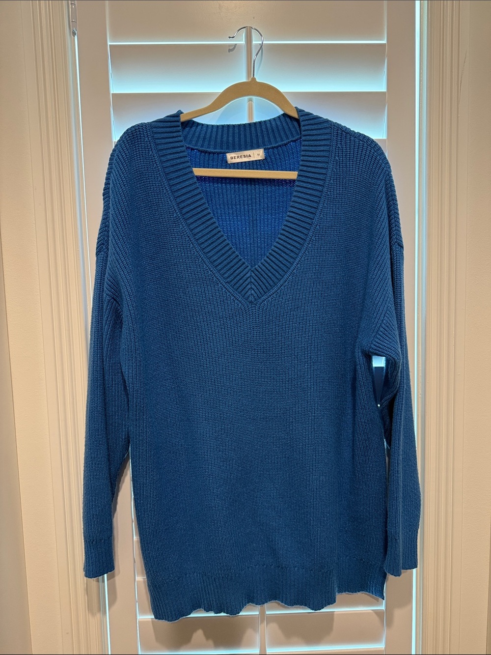 Beresia Blue V-Neck Oversized Knit Sweater - Medium - Cobalt
